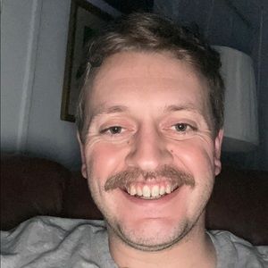 Meet your Posher, Hayes